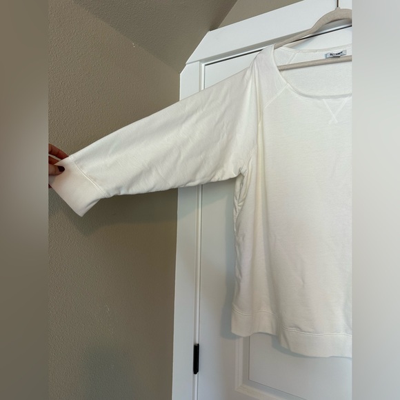 Old navy sweater - Picture 3 of 3